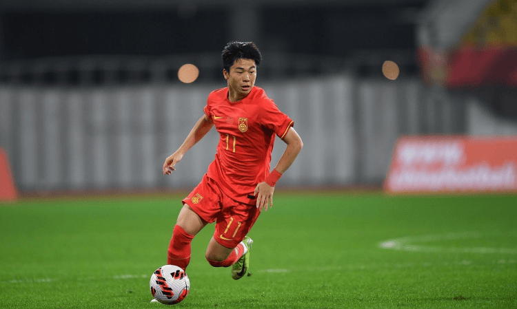 冲超！曝陕西联合请来德甲教练，60万签问题国脚，欧联中场就位